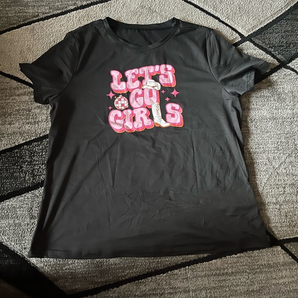 Super cute black top! - Picture 1 of 1